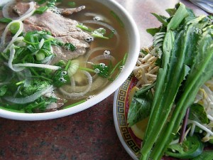 Pho Hoa's pho bo (beef pho) pho hoa pho bo beef 300x225 Pho Bolsa Second to None Pho Ga (Chicken Pho)