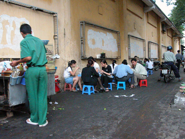 saigon-street-pho saigon street pho What Makes a Great Pho Restaurant?